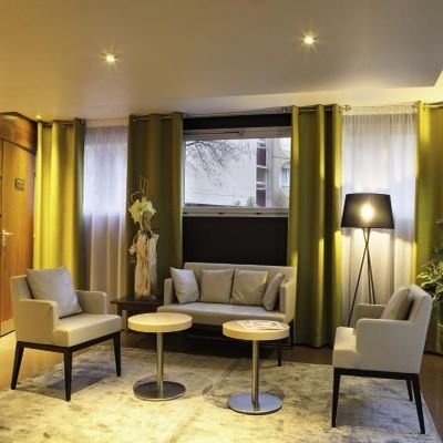 Hotel Review - Hotel Belambra Magendie Paris - 13th Arrondissement - Latin Quartier - Left Bank - The Wise Traveller - Lobby