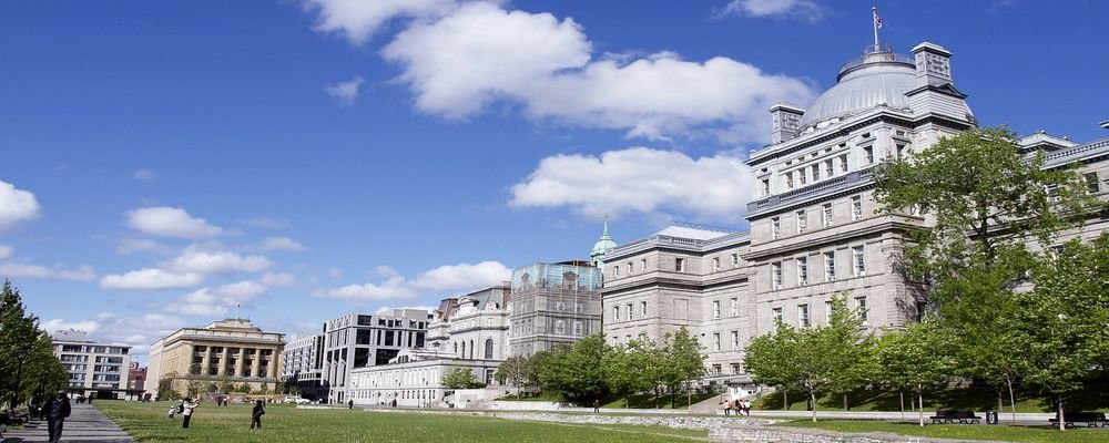 3 Different Ways to Sightsee Montreal - The Wise Traveller - Architecture
